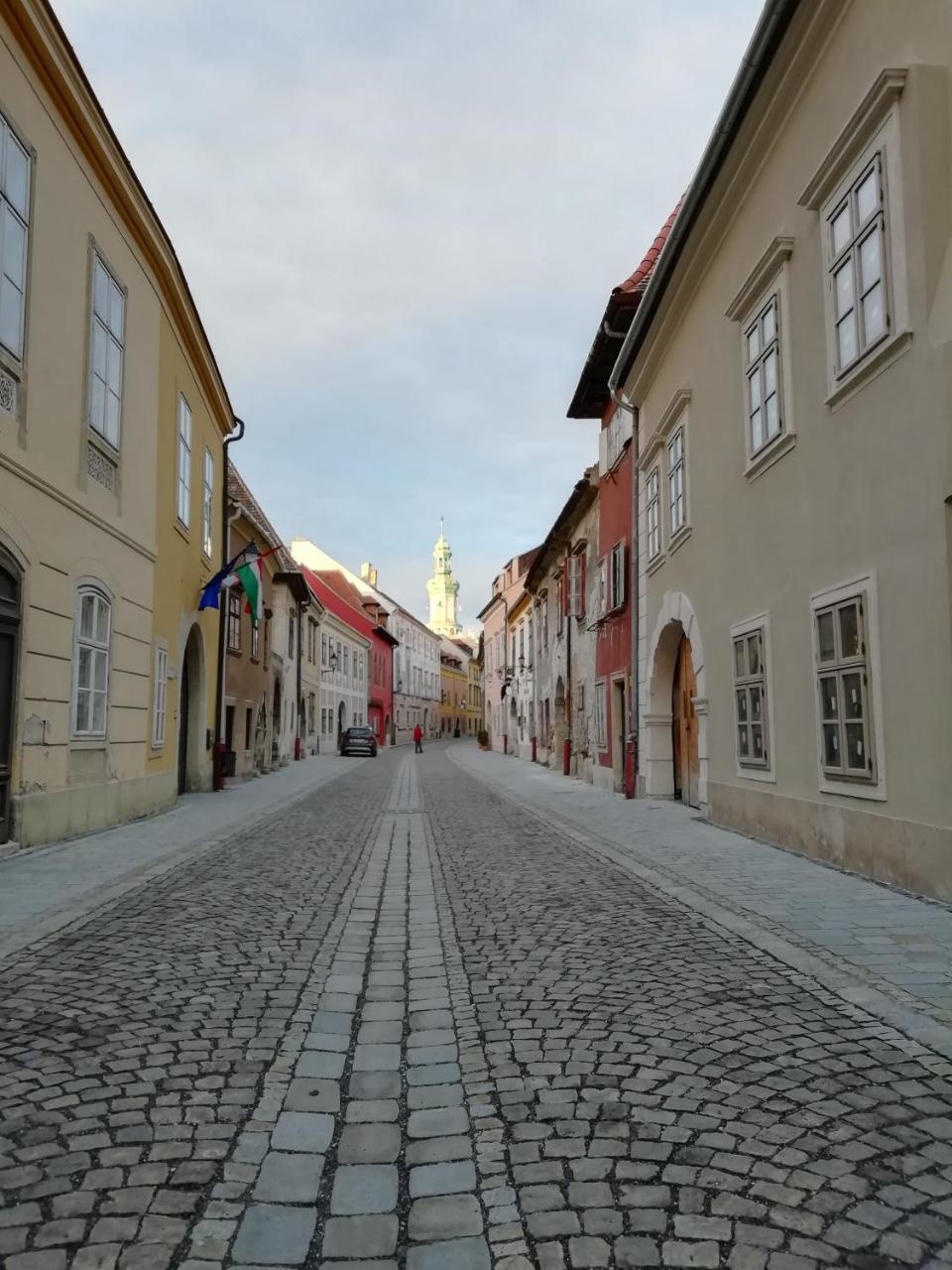 Füredi Ház apartman Apartamento Sopron Exterior foto